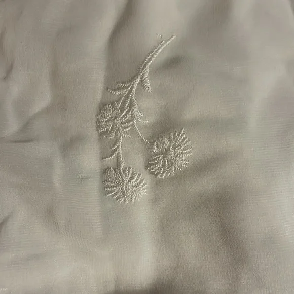 WAYF Embroidered Top - Picture 3 of 4